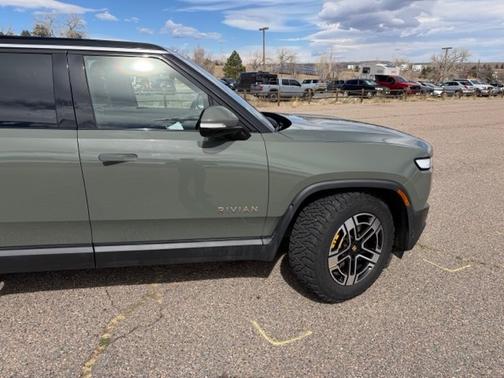 2022 Rivian R1S Launch Edition
