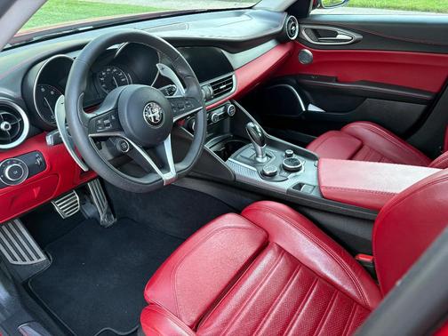 Red 2017 Alfa Romeo Giulia Ti