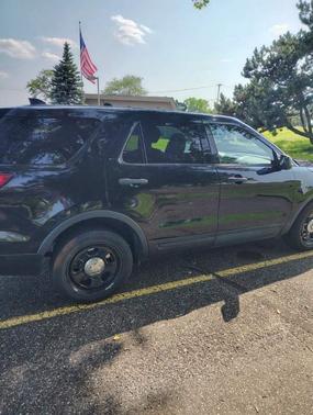 Black 2016 Ford Utility Police Interceptor Base