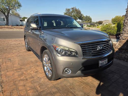 Silver 2014 INFINITI QX80 Base