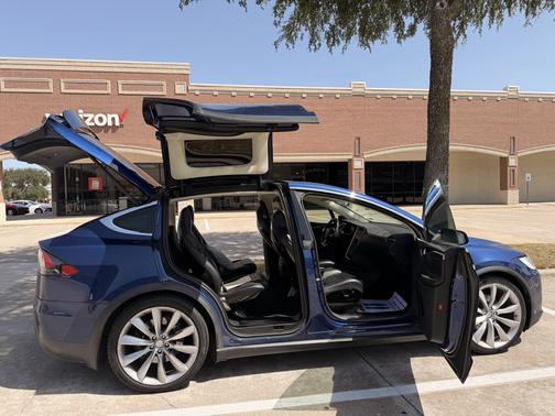 Blue 2016 Tesla Model X 90D