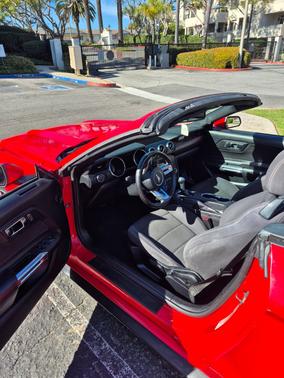 2016 Ford Mustang V6