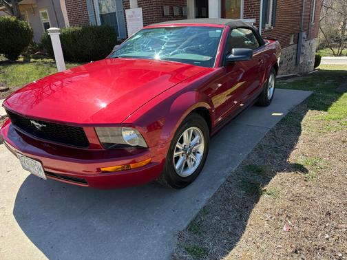Red 2007 Ford Mustang Premium