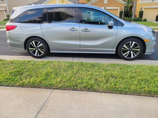 Silver 2019 Honda Odyssey Elite
