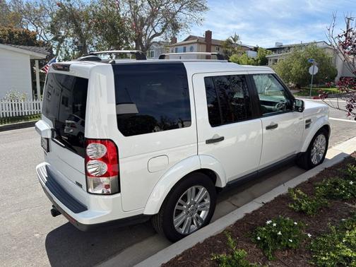 White 2011 Land Rover LR4 HSE