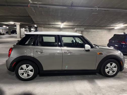 2017 MINI Hardtop Cooper