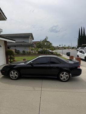 Black 2001 Honda Prelude Base