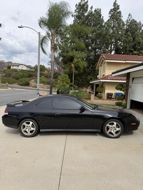 Black 2001 Honda Prelude Base