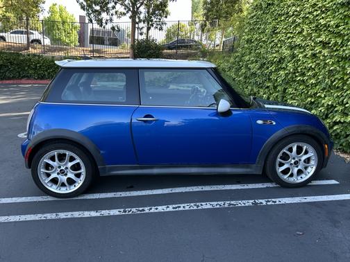 2005 MINI Cooper S Base
