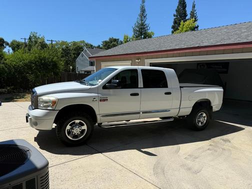 White 2007 Dodge Ram 2500 Laramie Mega Cab
