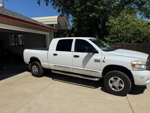 White 2007 Dodge Ram 2500 Laramie Mega Cab