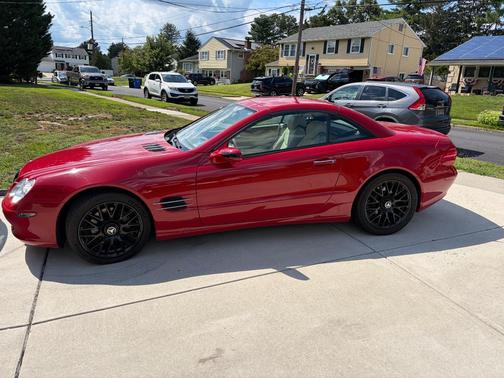 Red 2005 Mercedes-Benz SL-Class SL500 Roadster