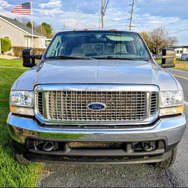 Beige 2004 Ford Excursion XLT