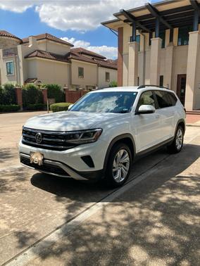 White 2021 Volkswagen Atlas 3.6L SE w/Technology
