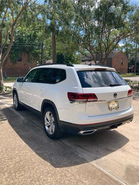 White 2021 Volkswagen Atlas 3.6L SE w/Technology