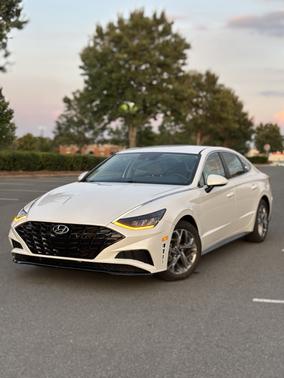 White 2020 Hyundai SONATA SEL