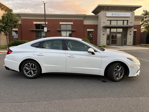 White 2020 Hyundai SONATA SEL