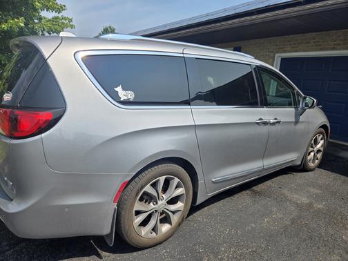Silver 2020 Chrysler Pacifica Limited