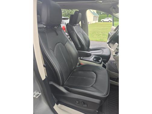 Silver 2020 Chrysler Pacifica Limited