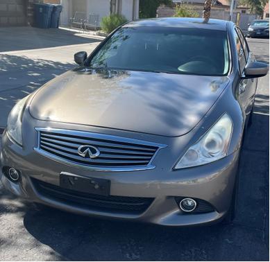 2013 INFINITI G37 x