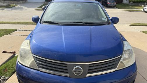 Blue 2009 Nissan Versa 1.8 SL