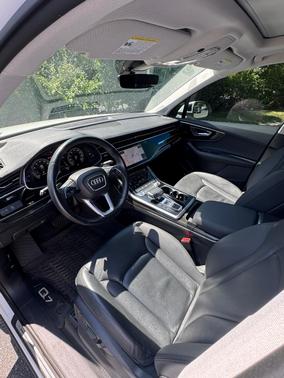 White 2022 Audi Q7 55 Premium Plus