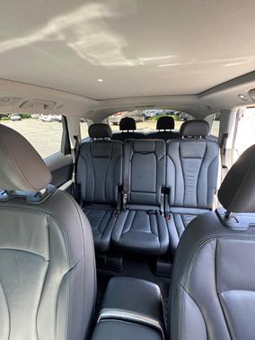 White 2022 Audi Q7 55 Premium Plus