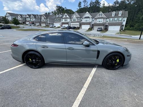 2018 Porsche Panamera E-Hybrid 4