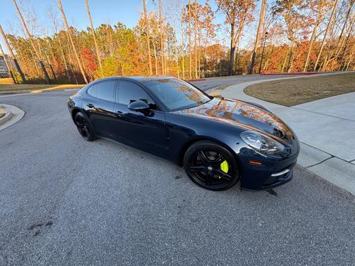 2018 Porsche Panamera Panamera 4 E-Hybrid