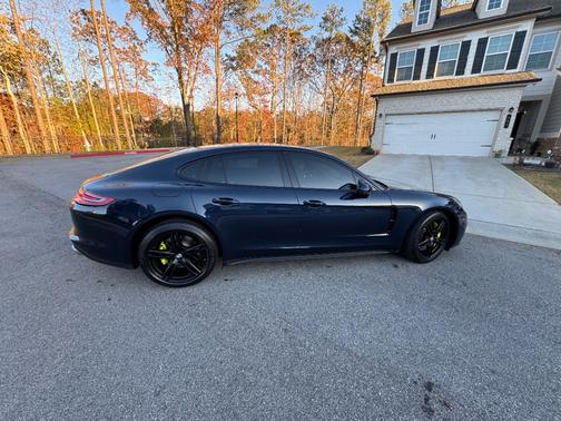 2018 Porsche Panamera Panamera 4 E-Hybrid