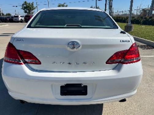 2005 Toyota Avalon Limited