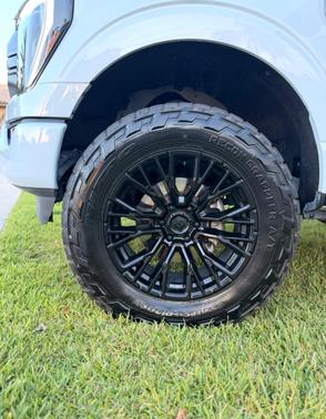 White 2022 Ford F-150 XLT