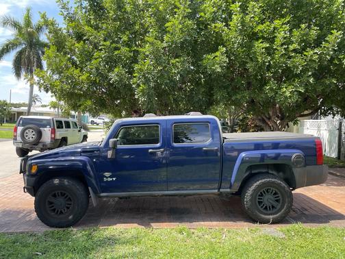 Blue 2009 Hummer H3T Alpha