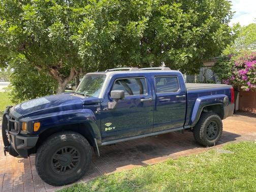 Blue 2009 Hummer H3T Alpha