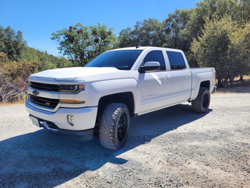 2018 Chevrolet Silverado 1500 2LT