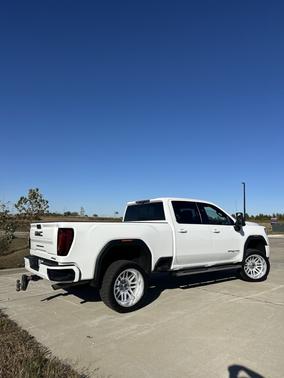 2022 GMC Sierra 2500 AT4