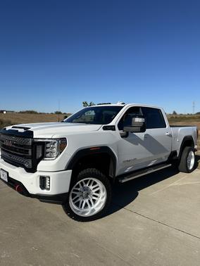 2022 GMC Sierra 2500 AT4