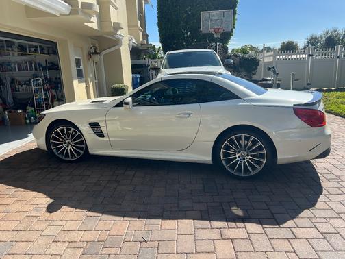 2020 Mercedes-Benz SL 550 Base