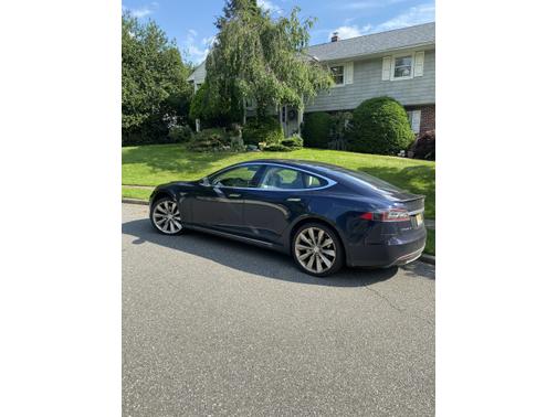 2013 Tesla Model S Performance