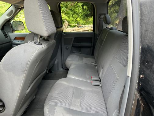 Black 2006 Dodge Ram 1500 SLT Quad Cab