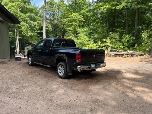 Black 2006 Dodge Ram 1500 SLT Quad Cab