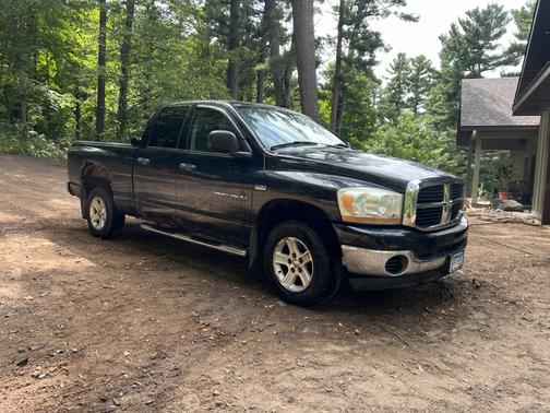 Black 2006 Dodge Ram 1500 SLT Quad Cab