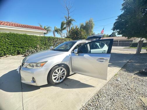 2011 Lexus CT 200h Premium