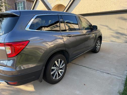 Gray 2021 Honda Pilot EX