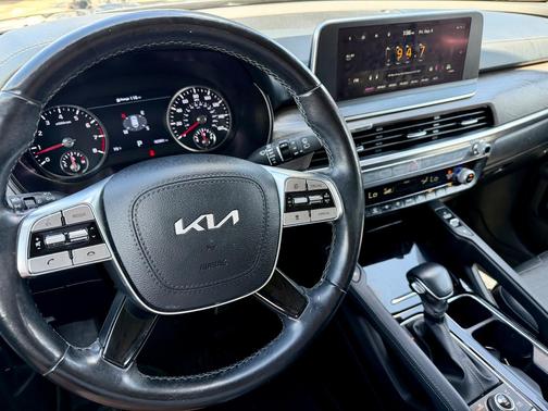 Gray 2022 Kia Telluride SX
