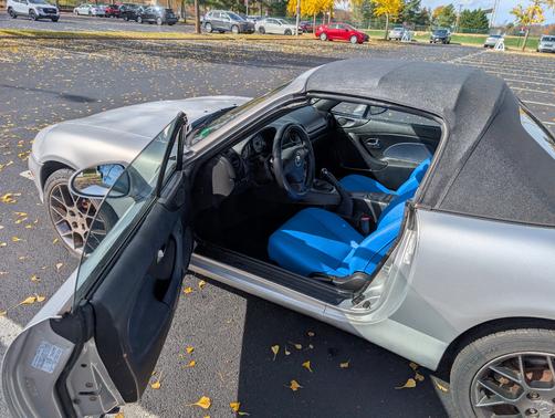 2004 Mazda MX-5 Miata Base