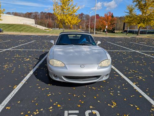 2004 Mazda MX-5 Miata Base