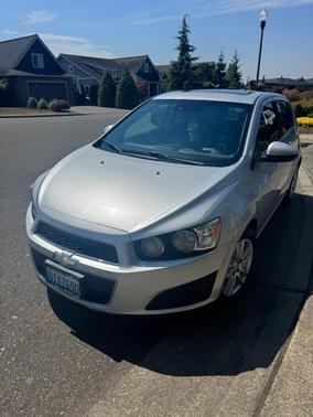 Silver 2015 Chevrolet Sonic LT
