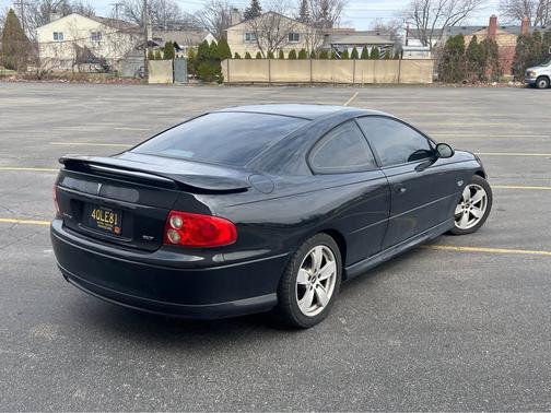 Black 2004 Pontiac GTO Base