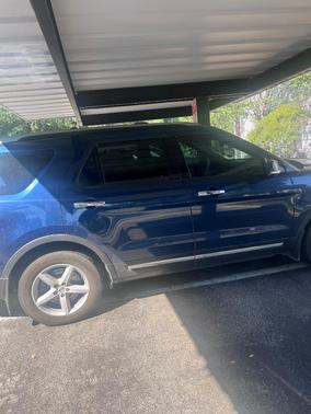 Blue 2016 Ford Explorer XLT